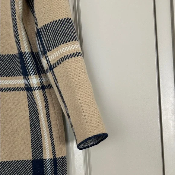 Ann Taylor Beige and Black Plaid Blazer - Picture 11 of 14